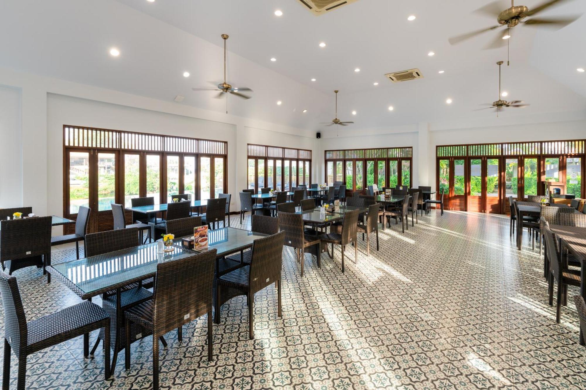 Baan Pun Sook Resort Chao Lao Beach Exteriör bild