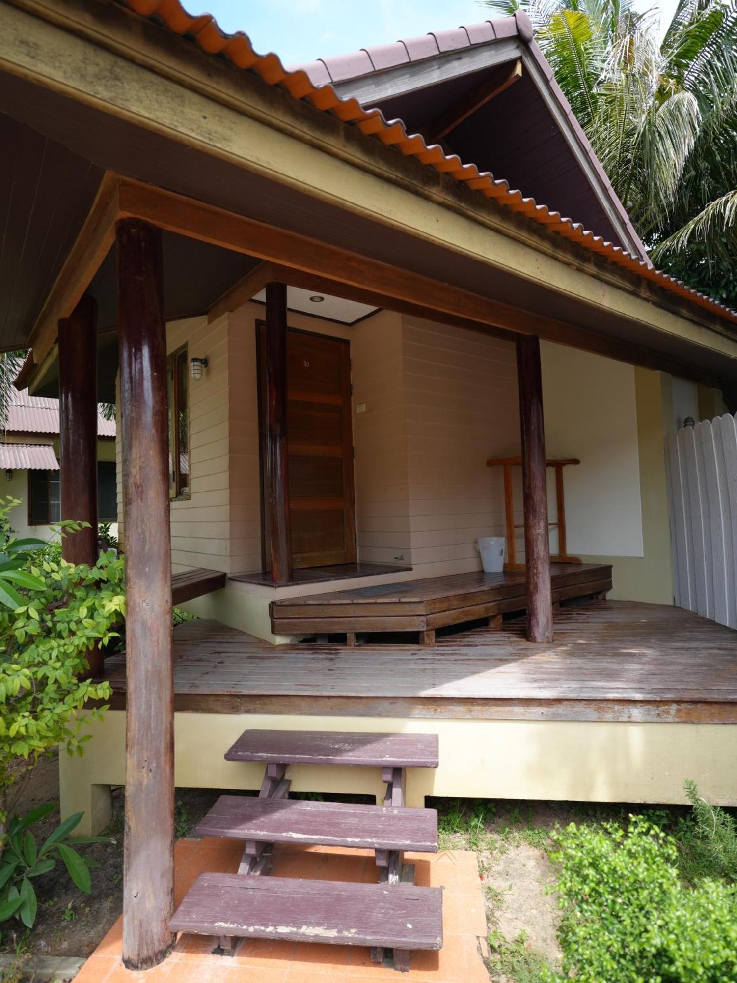 Baan Pun Sook Resort Chao Lao Beach Exteriör bild