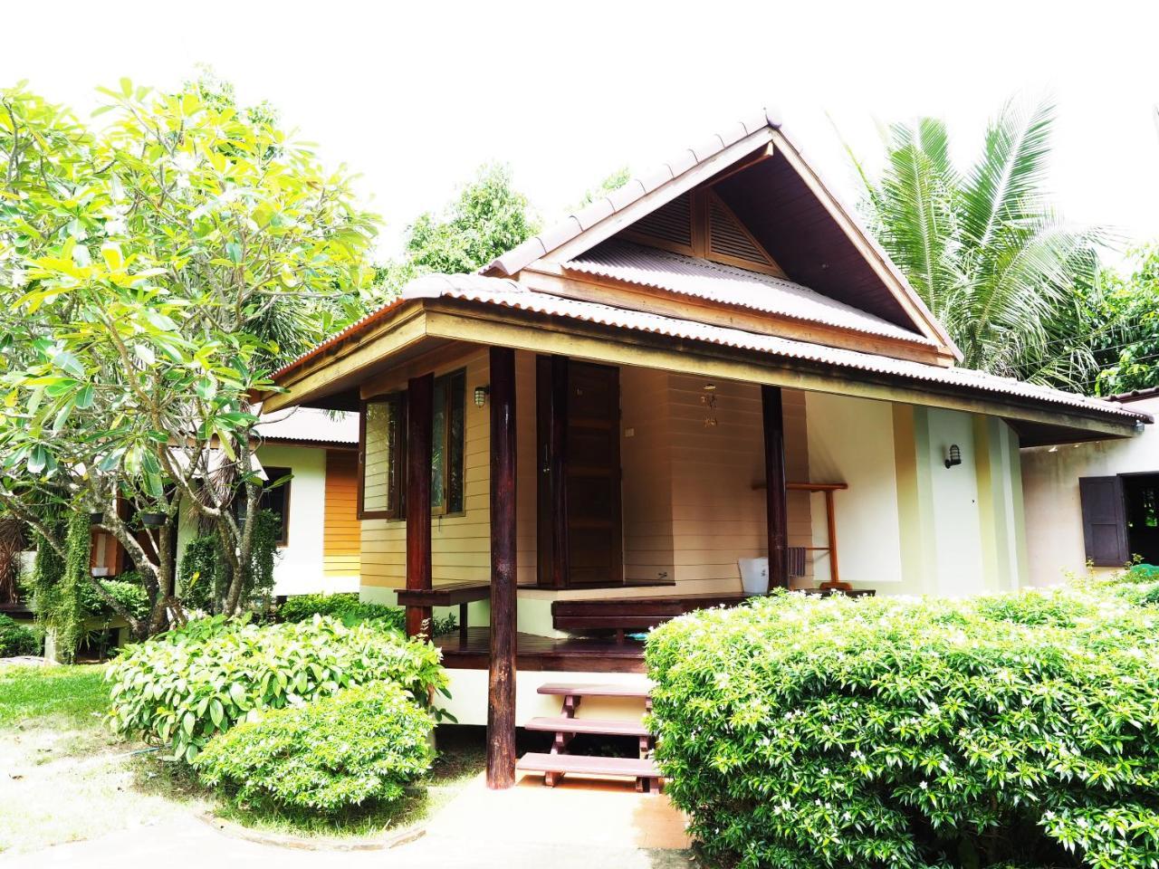 Baan Pun Sook Resort Chao Lao Beach Exteriör bild